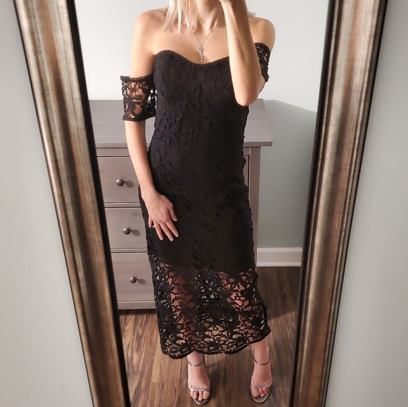 NEW J.O.A. Black Embroidered Eyelet Off Shoulder Dress - Picture 2 of 6